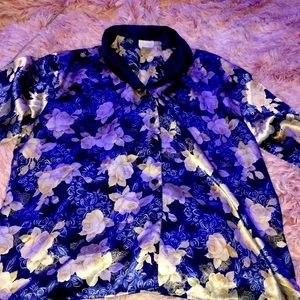 Silk pajama shirt with white floral print